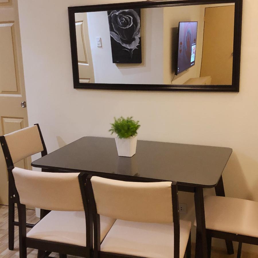 Hotel Ambiance, Spacious 2-Bedroom Condo In Qc Manila Exteriör bild